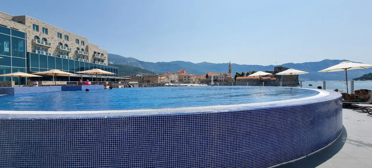 Avala Resort & Villas — view 2