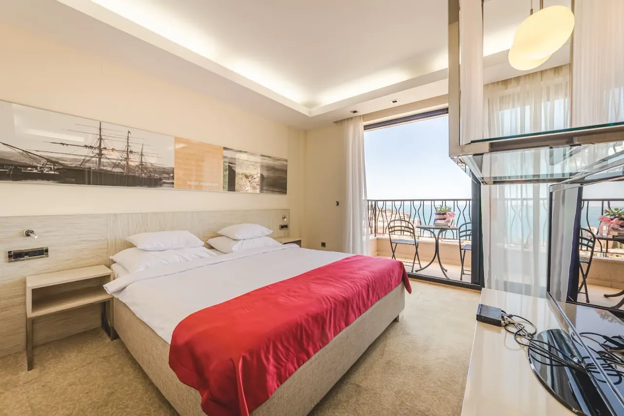 Hotel HEC Residence — view 2