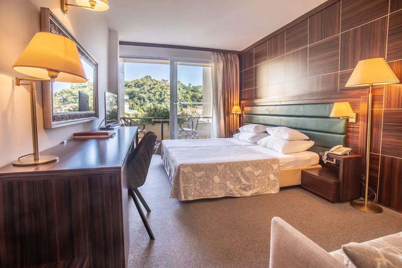 Hotel Palas — view 2